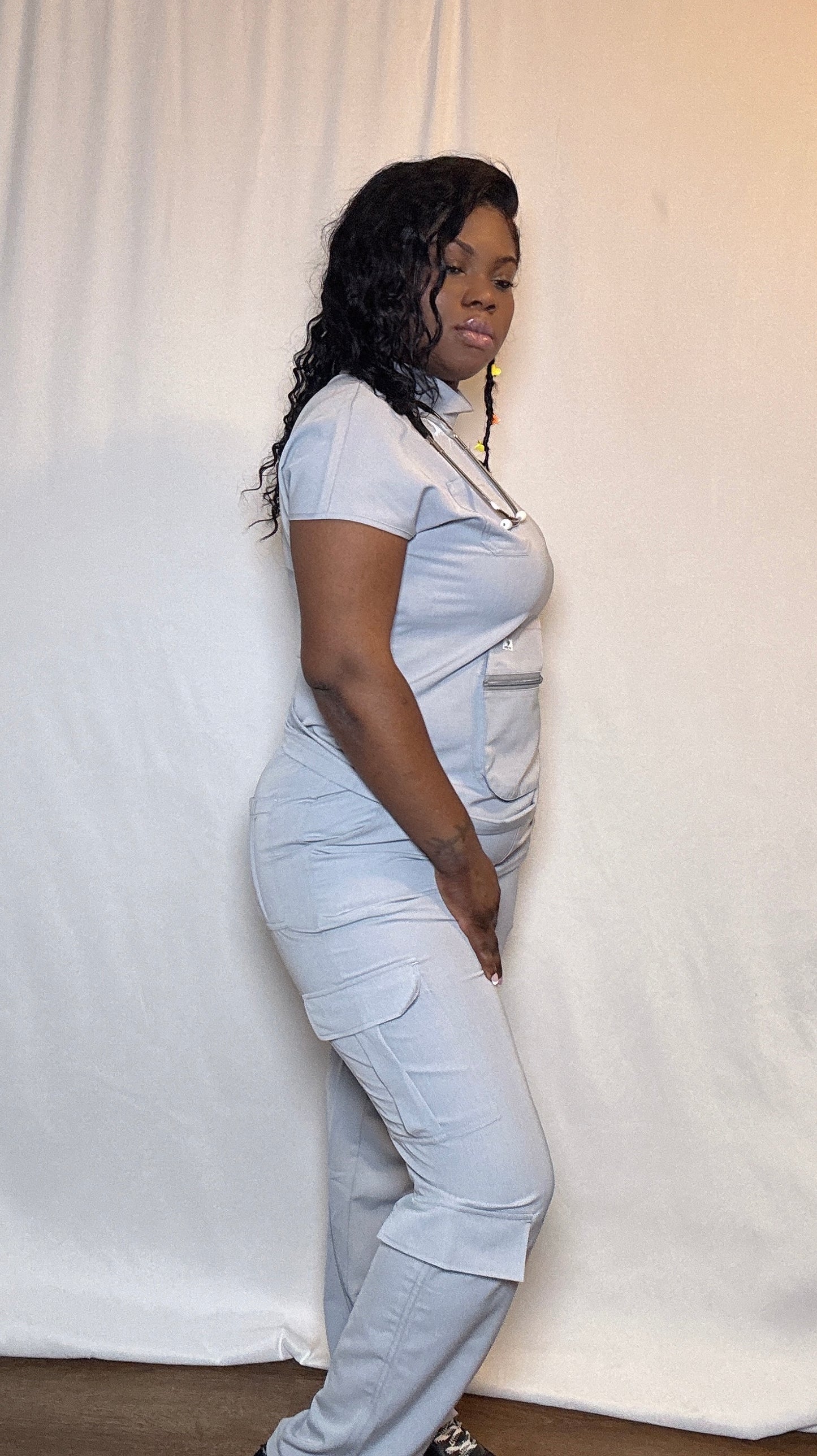 Monique light grey turtleneck™ (Tote Scrub)