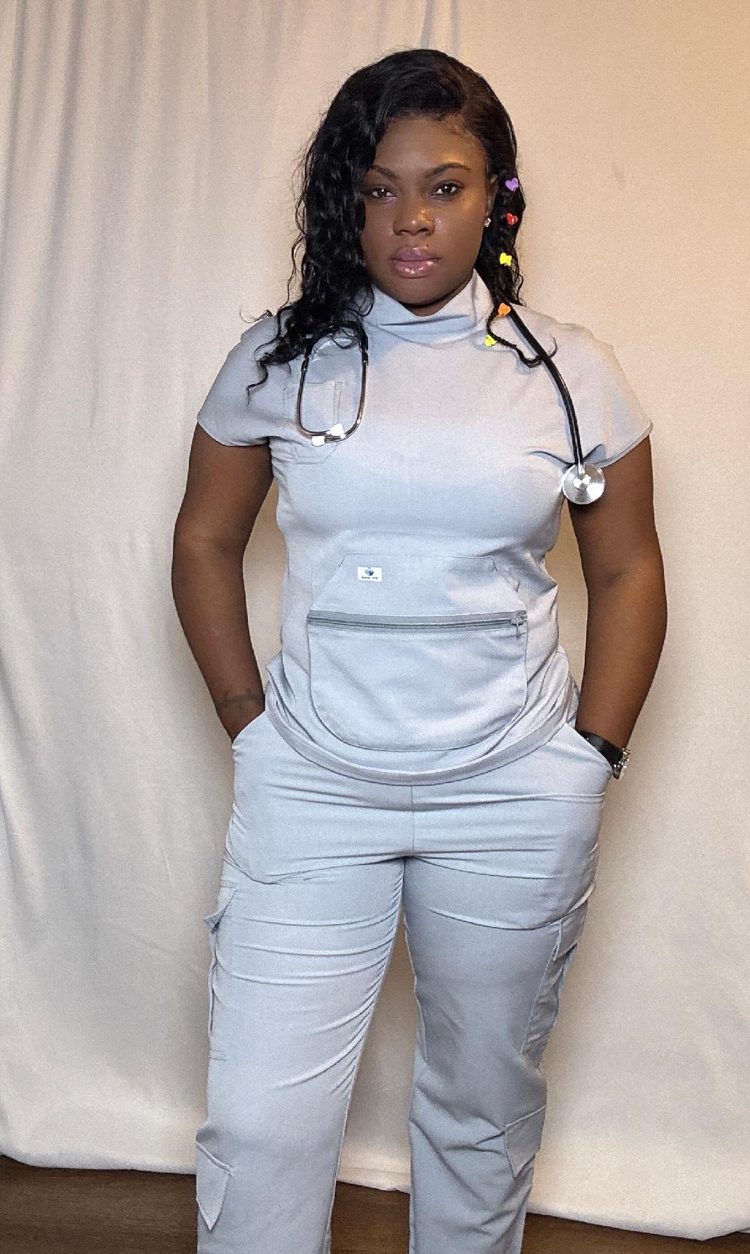 Monique light grey turtleneck™ (Tote Scrub)